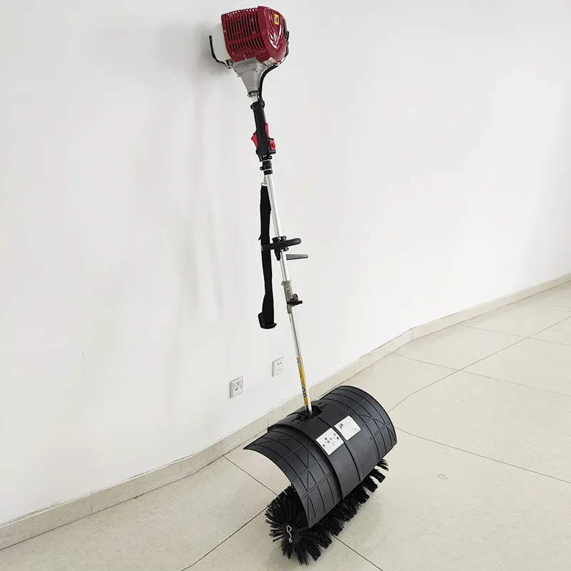 ماكينة تمشيط العشب الاصطناعية بالدفع اليدوي 2025 - أداة تمشيط العشب متعددة الوظائف - مكنسة عشب مثبتة على الجانب