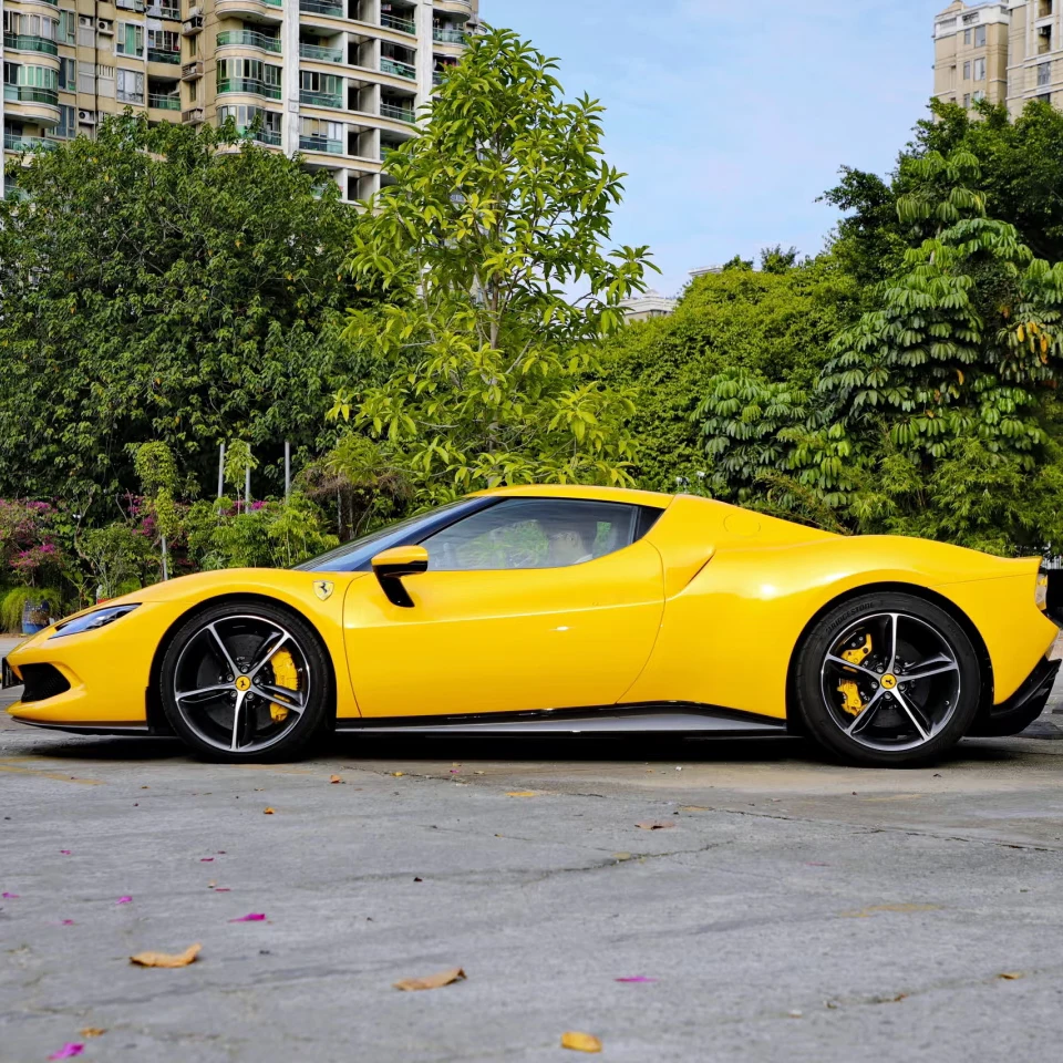 

Yellow Gloss PET Automotive Decal Film Vinyl Wrap for Car Customization