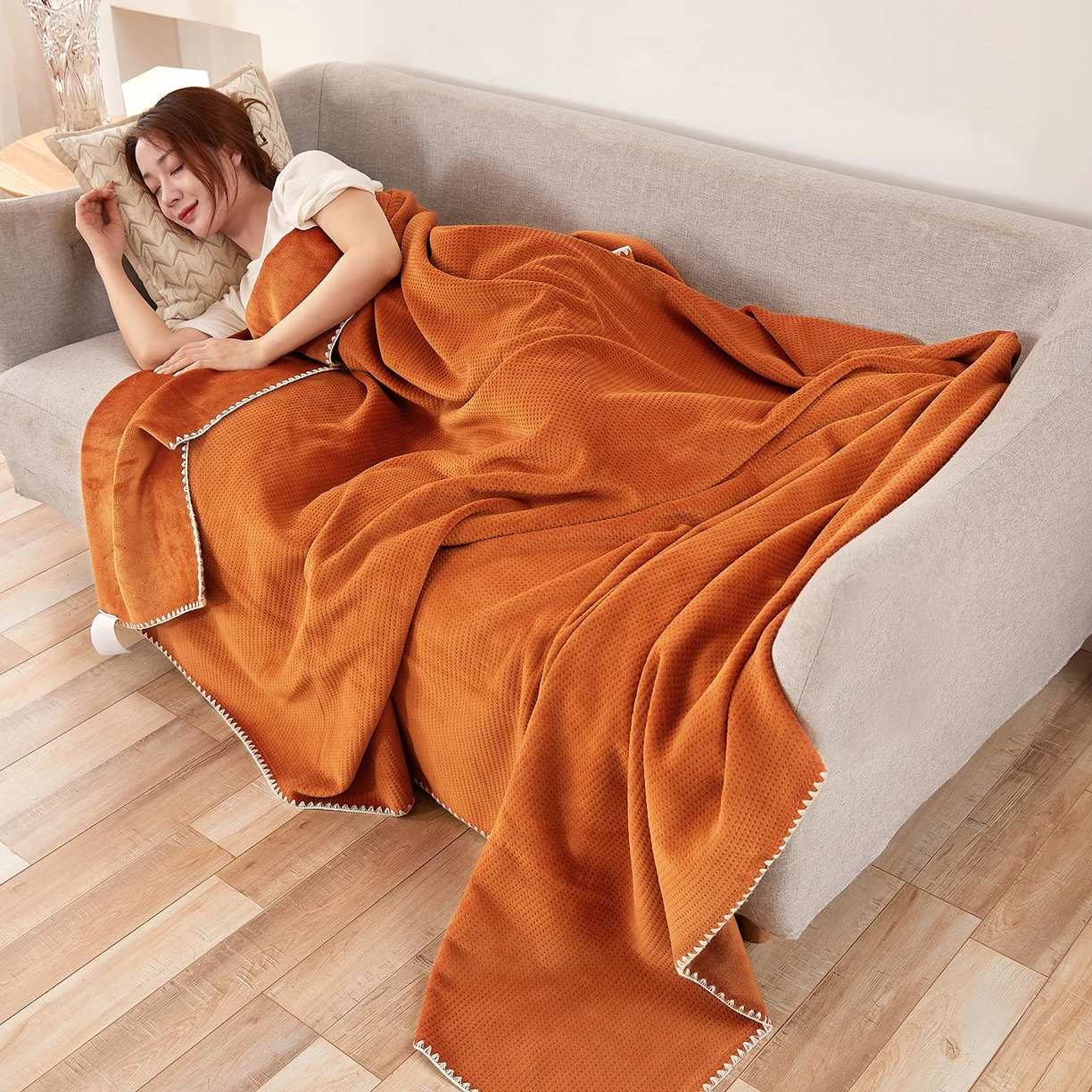 Cozy Caramel Solid Color Throw Blanket, Soft Fluffy Fleece Blanket for Couch Sofa Bed, Warm Winter Bedding Quilt Tapestry