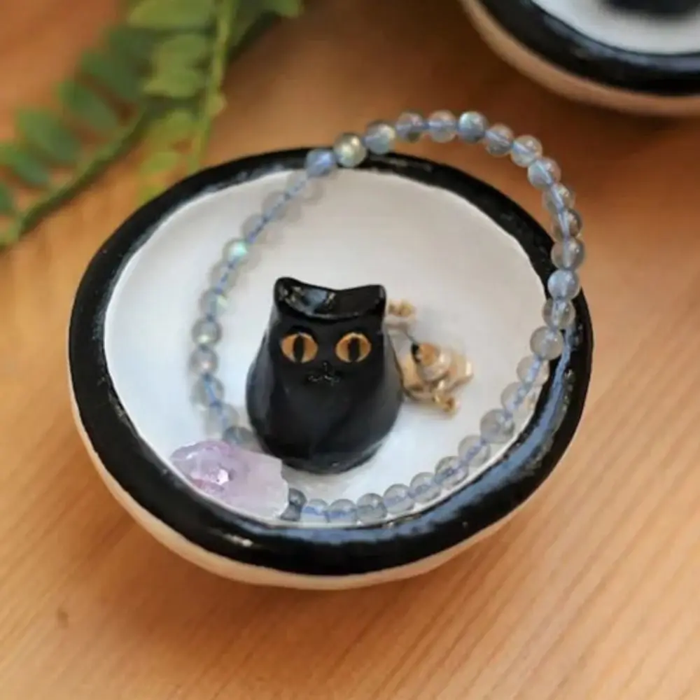 

Animal Figurine Resin Cat Ring Holder Modern Decorative Ring Dish Cute Jewelry Storage Tray Valentine's Day