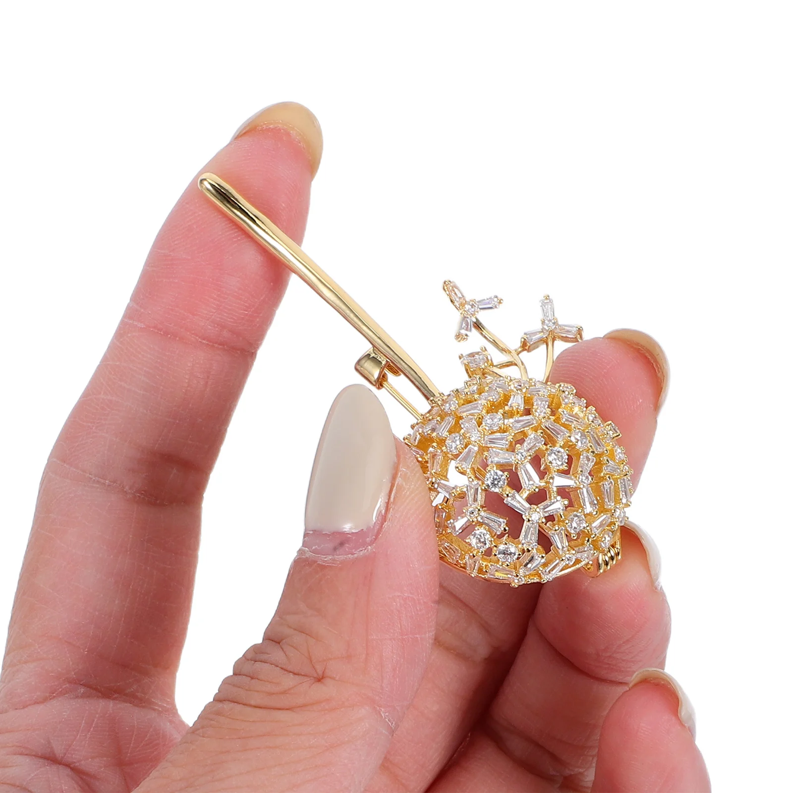 

Exquisite Dandelion Zirconia Brooch Pin For Women Elegant Coat Scarf Clip Anti-Slip Dress Collar Accessories