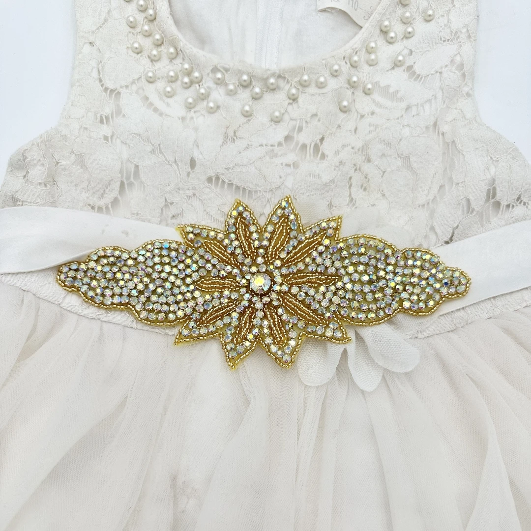 Silver AB Colored Leaf Shaped Hand Sewn Glass Rhinestone Adhesive Back Patch Women's Hat Waist Seal Wedding Dress Accessories
