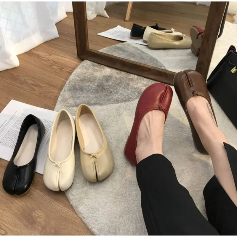 

2025 Women's Leather Toe Separator Loafers Flat Comfortable Slip-On Breathable Casual​ Flat Shoes