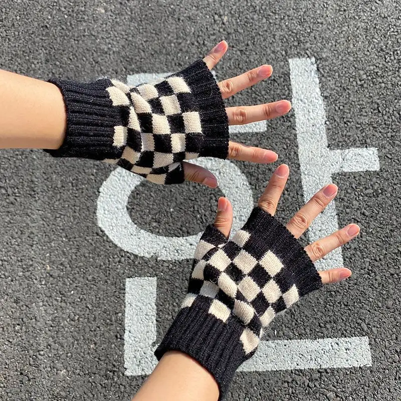 Checkerboard Black And White Half Finger Gloves Autumn And Winter Knitted Cool For Typing Half Cut Handguard For Men And Women