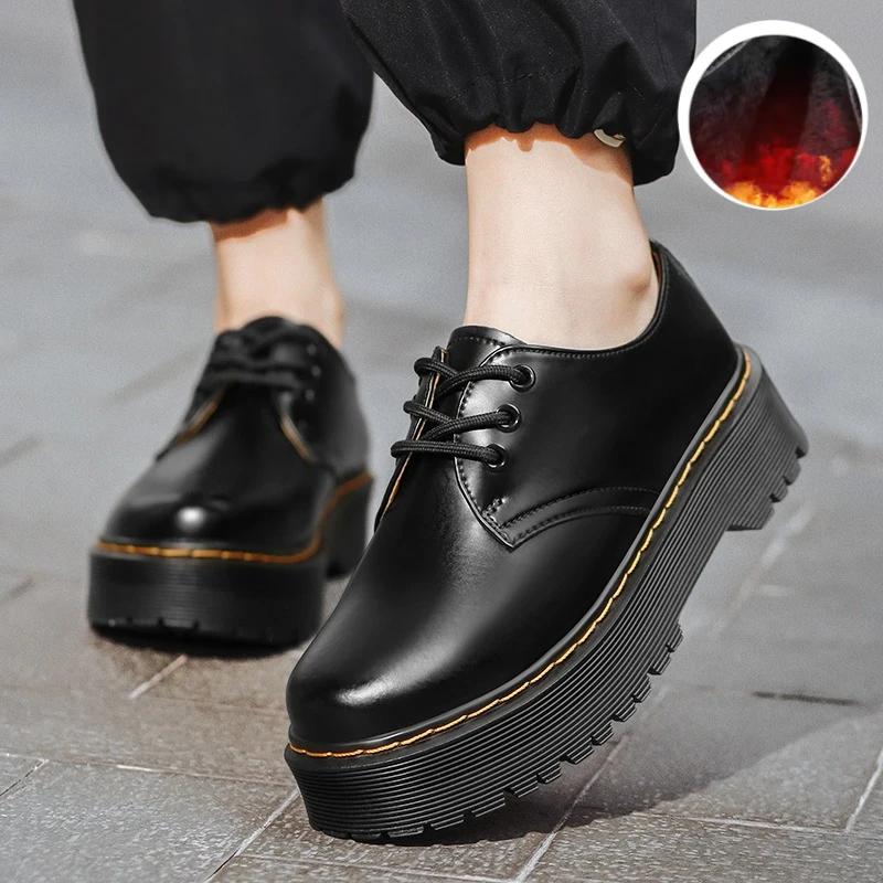 

In 2025, The New Women's Thick-soled Winter Shoes with And Without Fleece Are Available for Casual and Fashionable Choices