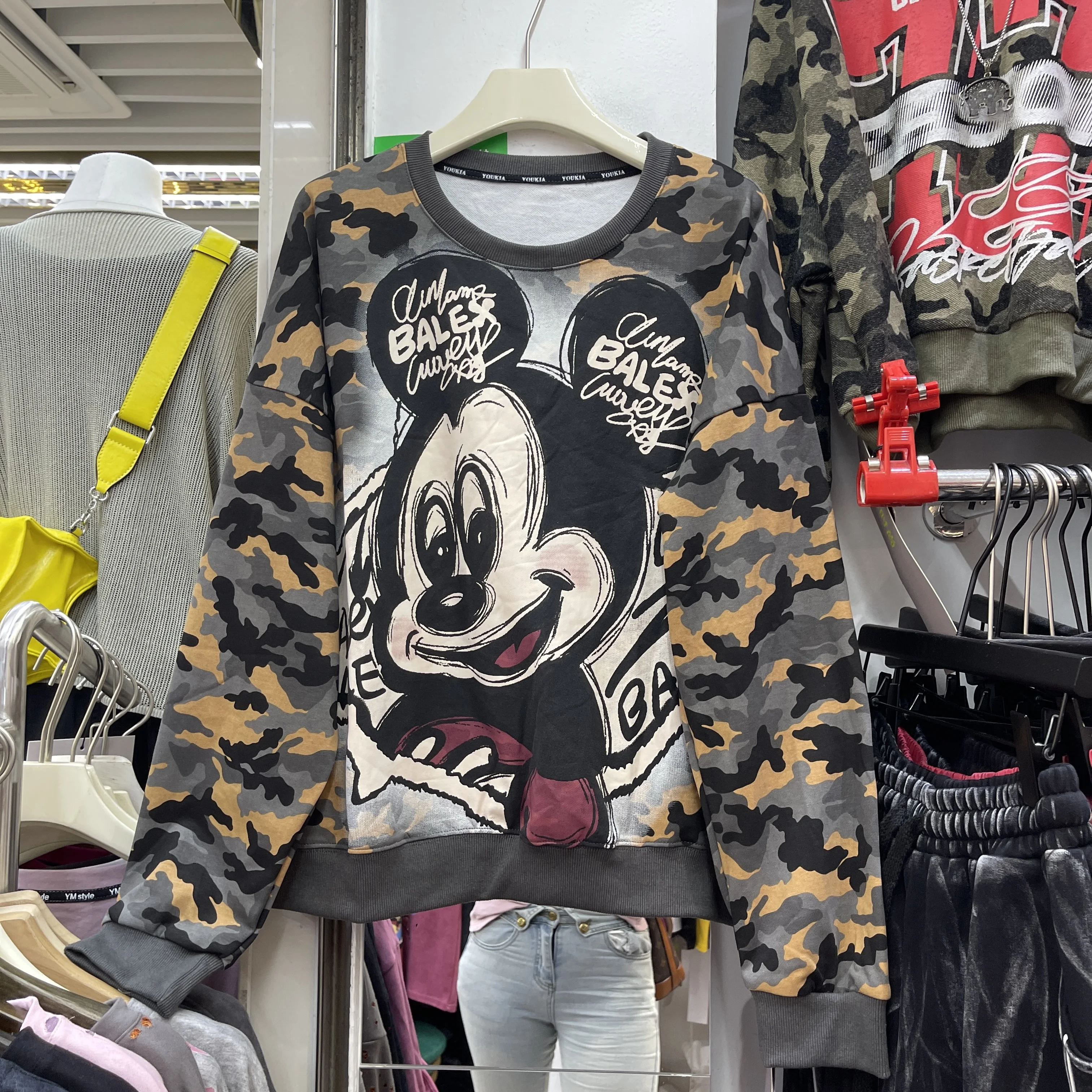 2025 Autumn New Loose Short Simple Design Camouflage Letter Retro Sweatshirt Women Cartoon Print Round Neck Pullover Sweatshirt