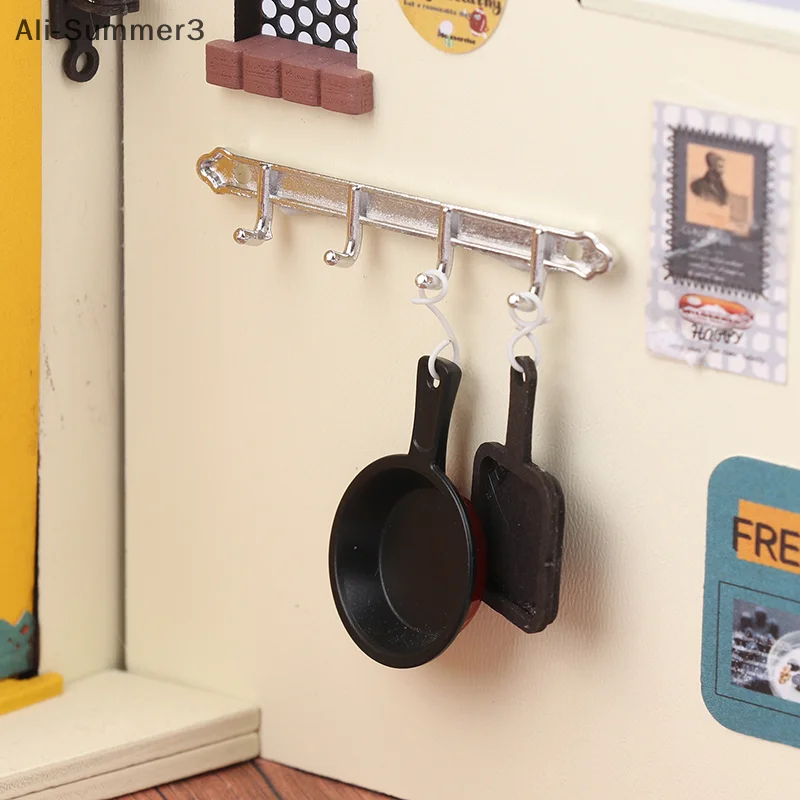 1/12 Dollhouse Metal Clothes Racks Wall Hook Dollhouse Miniature Furniture Dolls House Accessories Pretend Play Toys