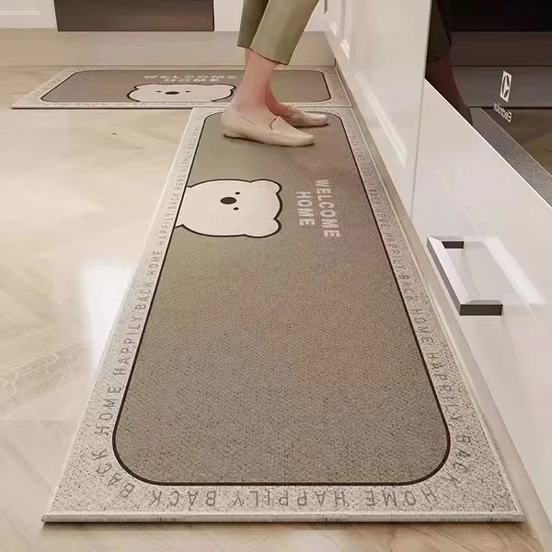 سجادة المطبخ غير قابلة للانزلاق مقاومة للماء ومقاومة للاهتراء سجادة أرضية بنية لطيفة على شكل دب تقليد سجادة طويلة مسطرة لتزيين المنزل