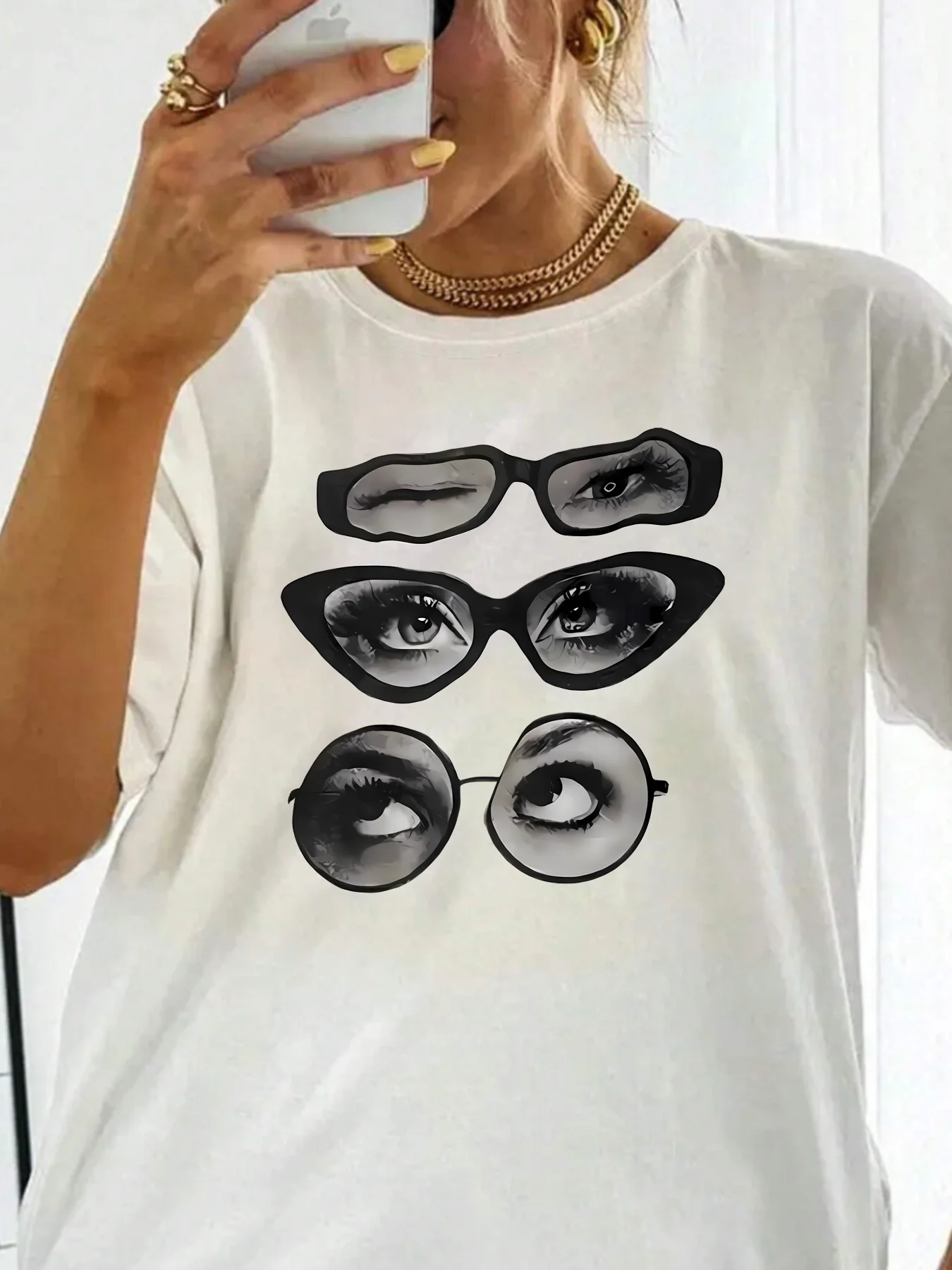 

Three pairs of glasses Plus size women's round neck short sleeve T-shirt with elastic half sleeves and trendy prints