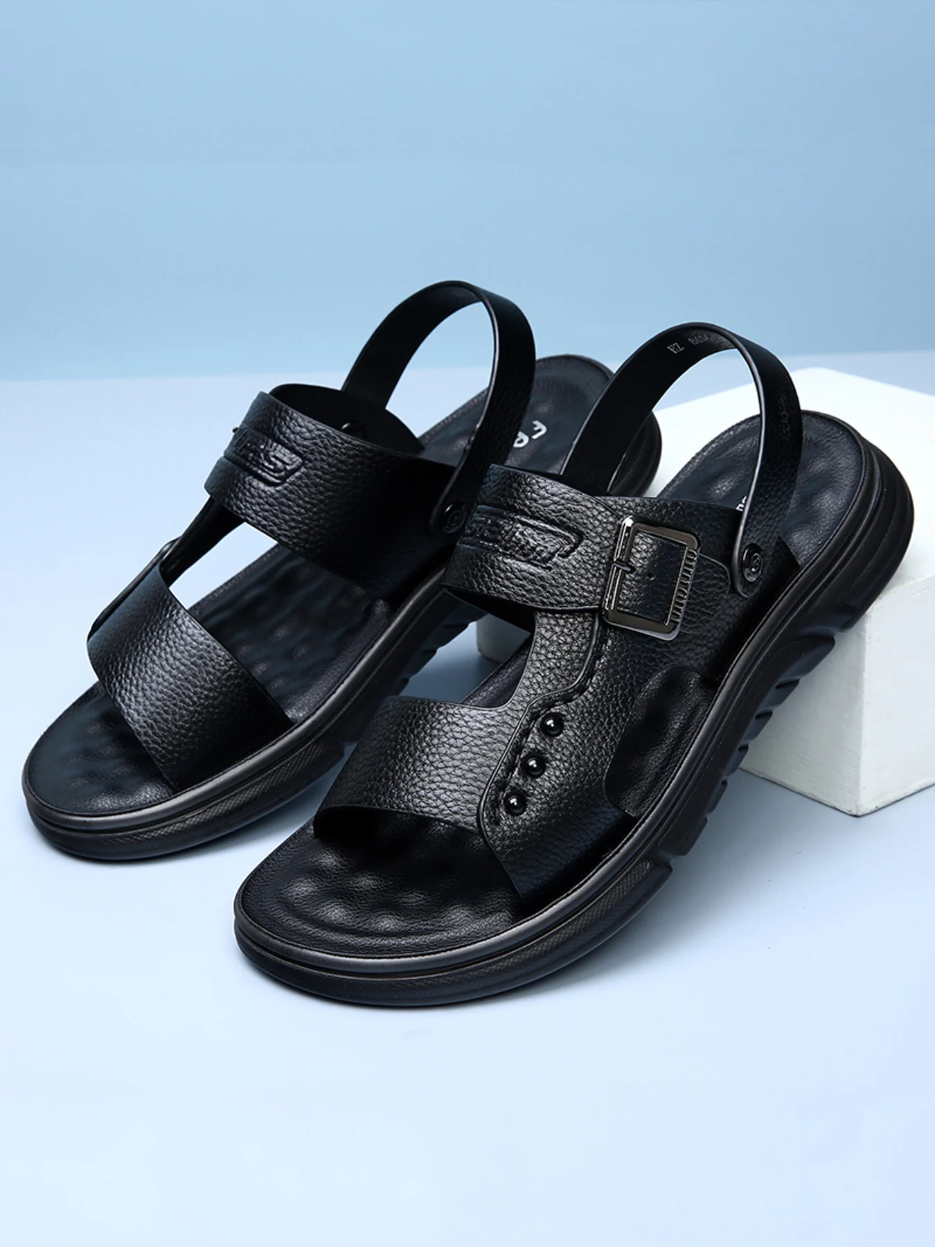 

Simple and breathable men's casual beach sandals for summer