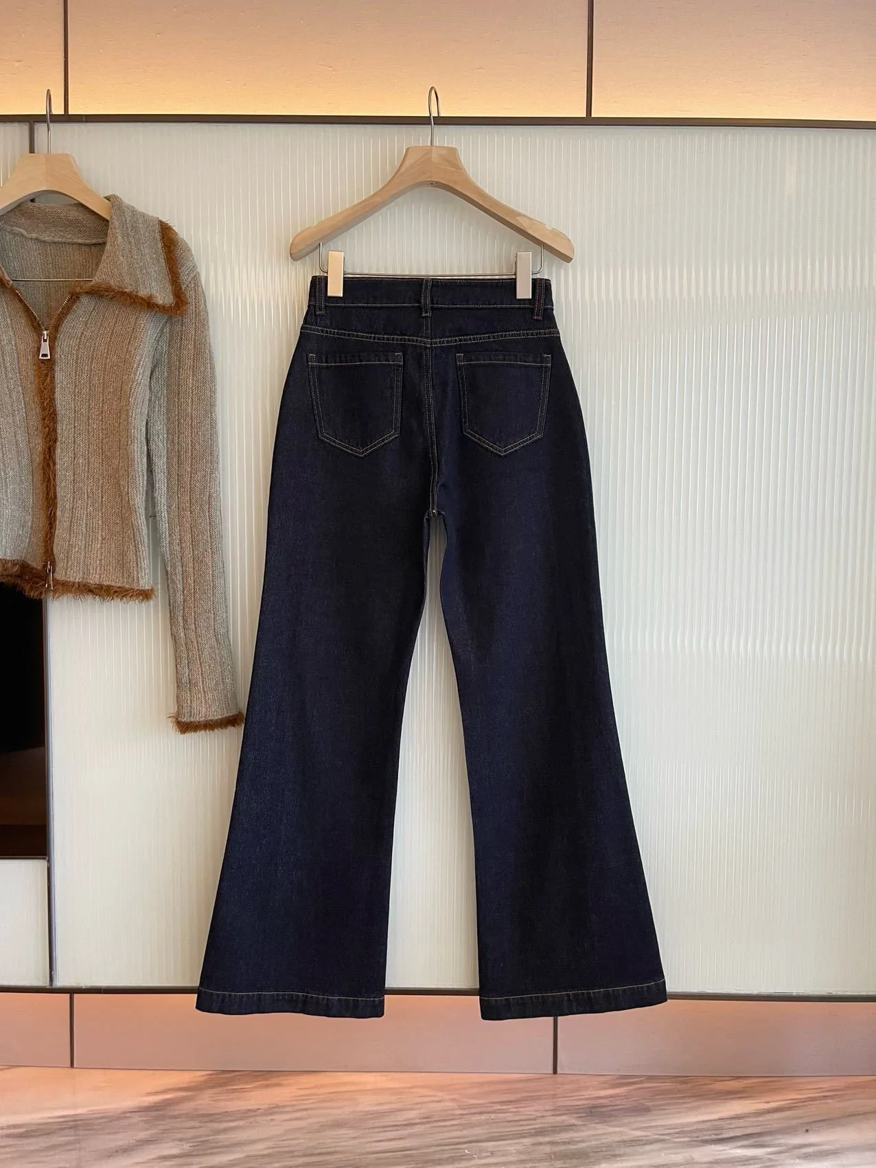 Slimming High Waist Bell Bottom Jeans Super Elastic Early Autumn New Style Ladies Loose Fit Cotton Denim Pants Long Trousers