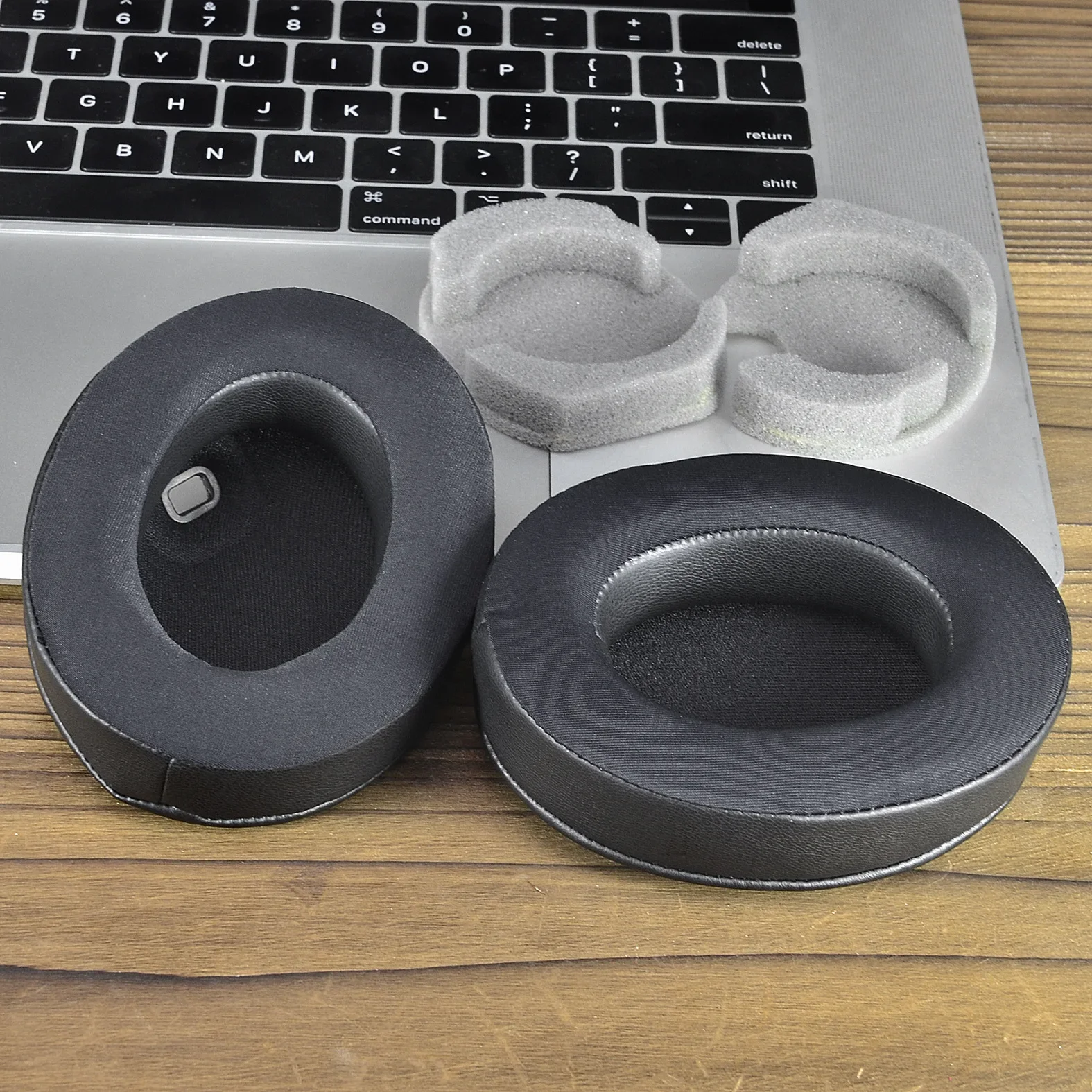 High quality Black Replacement Ear Pad Cooling Gel Earpads High-Density Noise Isolation Foam For Sony WH-1000XM4 Headphone