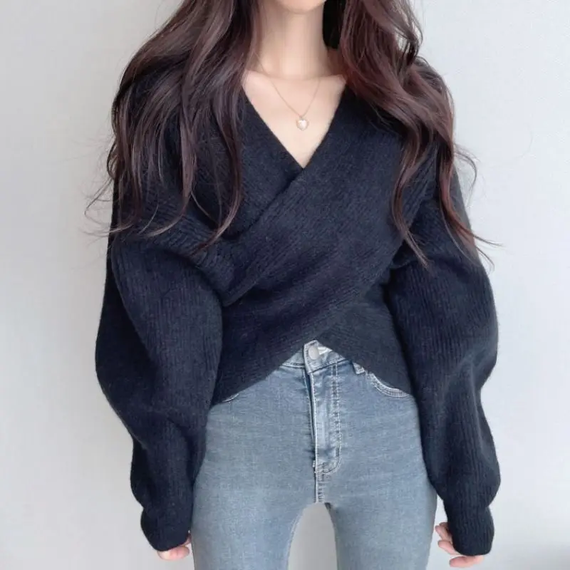 Suéter cruzado coreano Chic para otoño e invierno, Tops tejidos de manga larga con cuello en V, prendas de punto de Color sólido a la moda para señora nueva 2023