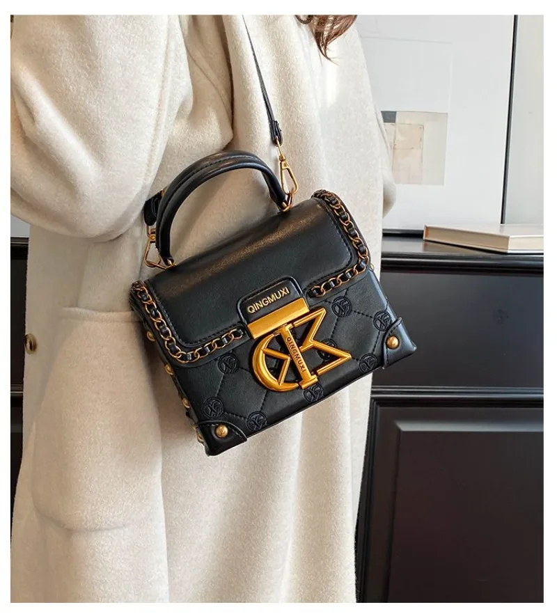 

New Trendy Quilted Women's Bag - French Niche Design Crossbody Box Cosmetic Bag French Romanticism Modern Practicality