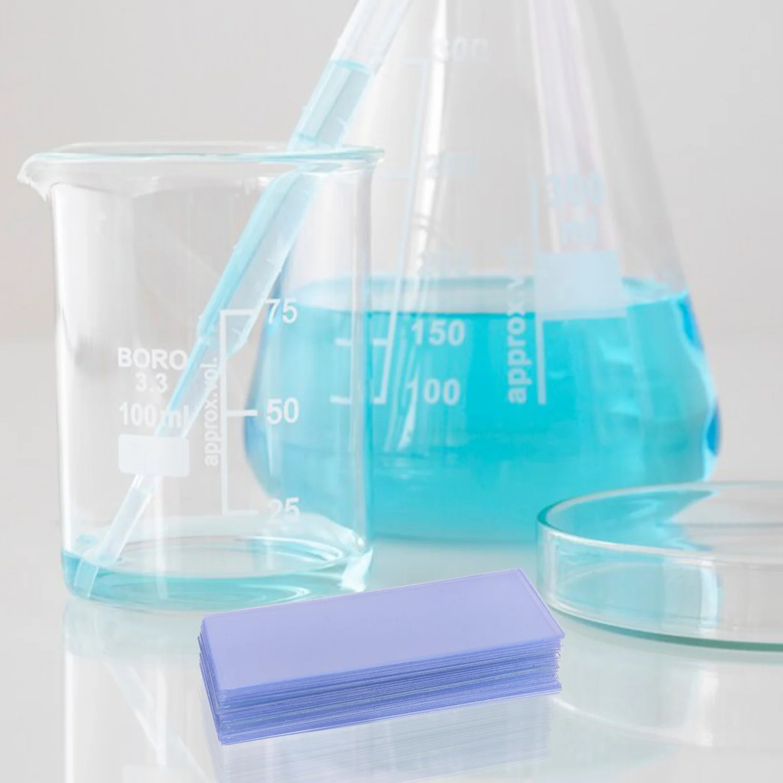 

100pcs Urine Tests Sample Slides Plastic Microscope Slides Clear Optical 22X22Mm Disposable Laboratory Equipment For Science