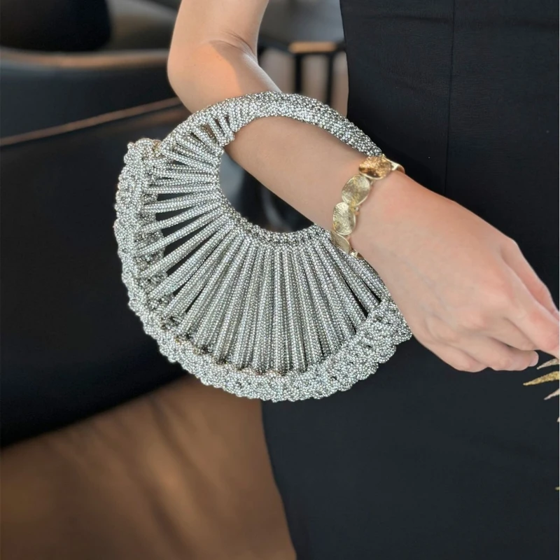 Shiny Clutch Evening Bag Female 2026 Trend Handwoven Silver Rayon Circular Handbag New Elegant Luxury Wedding Party Banquet Bag view 2