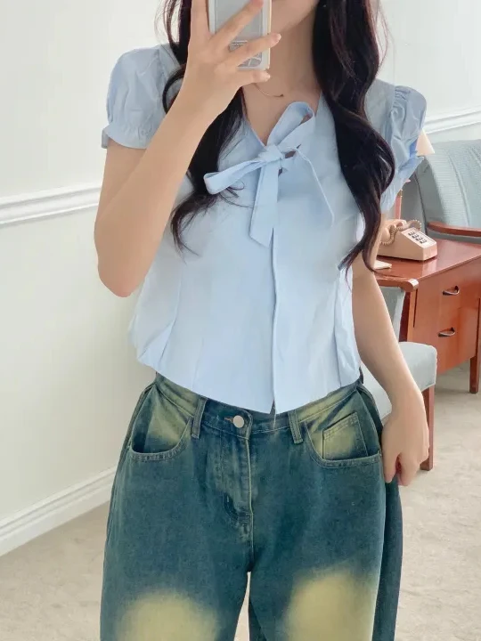 

Women's Slim Fit ort Sve V-Ne irt Knot Tie Top Summer 2025 Faionable Charming Korean Sle Bubble Sve