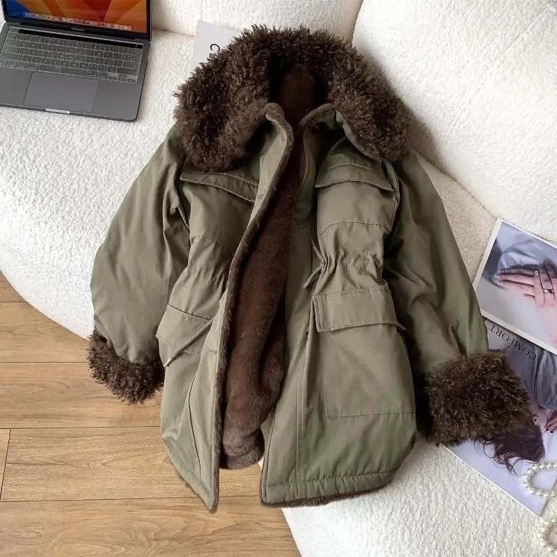 Abrigo acolchado de algodón holgado con cuello a la moda para mujer, chaqueta cálida de Color contrastante, nuevo artículo de invierno 2025, tendencia femenina