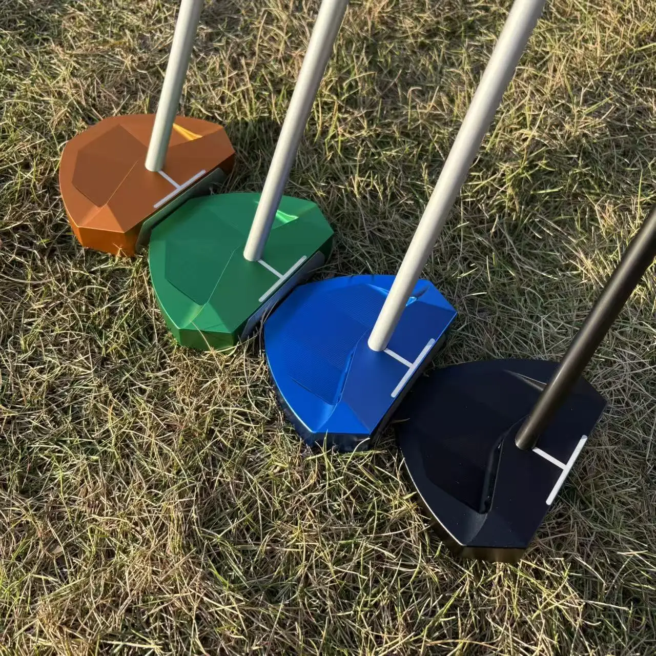 مضرب عزم دوران احترافي بدون عزم دوران، رأس من سبائك الألومنيوم MOI عالي، أداء وضع مستقر للمبتدئين ولاعبي الغولف المتقدمين