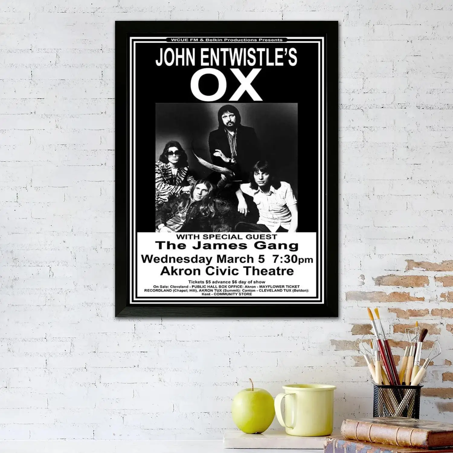 John Entwistle Canvas Art Poster and Wall Art Picture Print, Modern Family Bedroom Decor Posters,Decorative painting