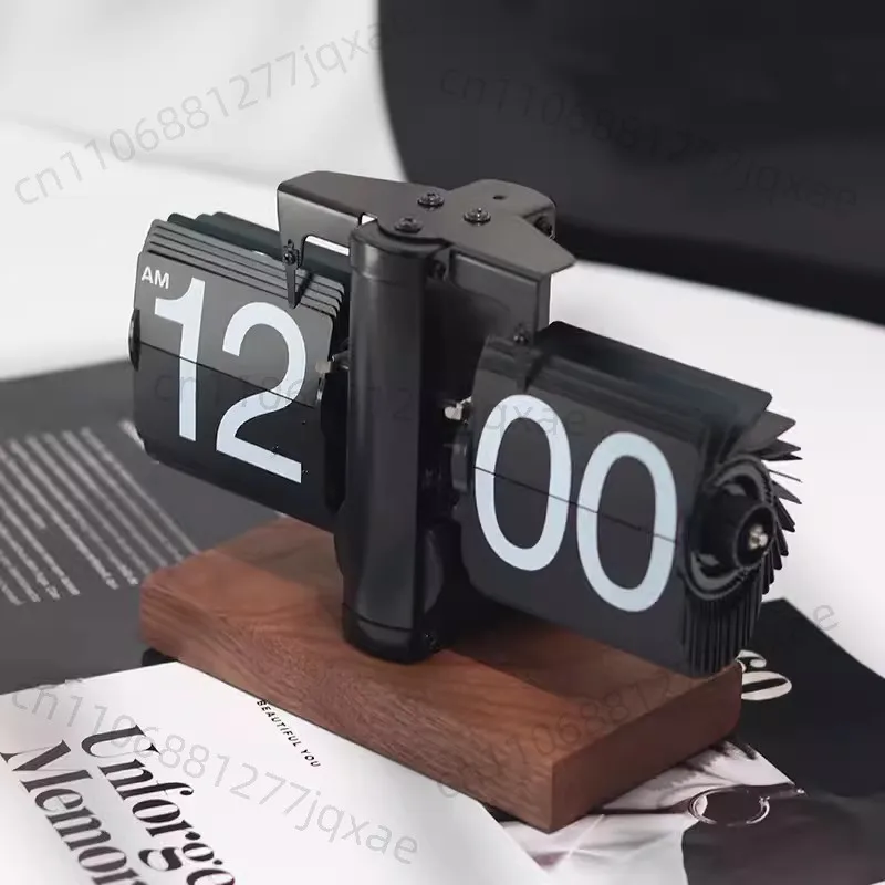 

European automatic page turning clock retro simple home living room clock small balance mechanical page turning clock