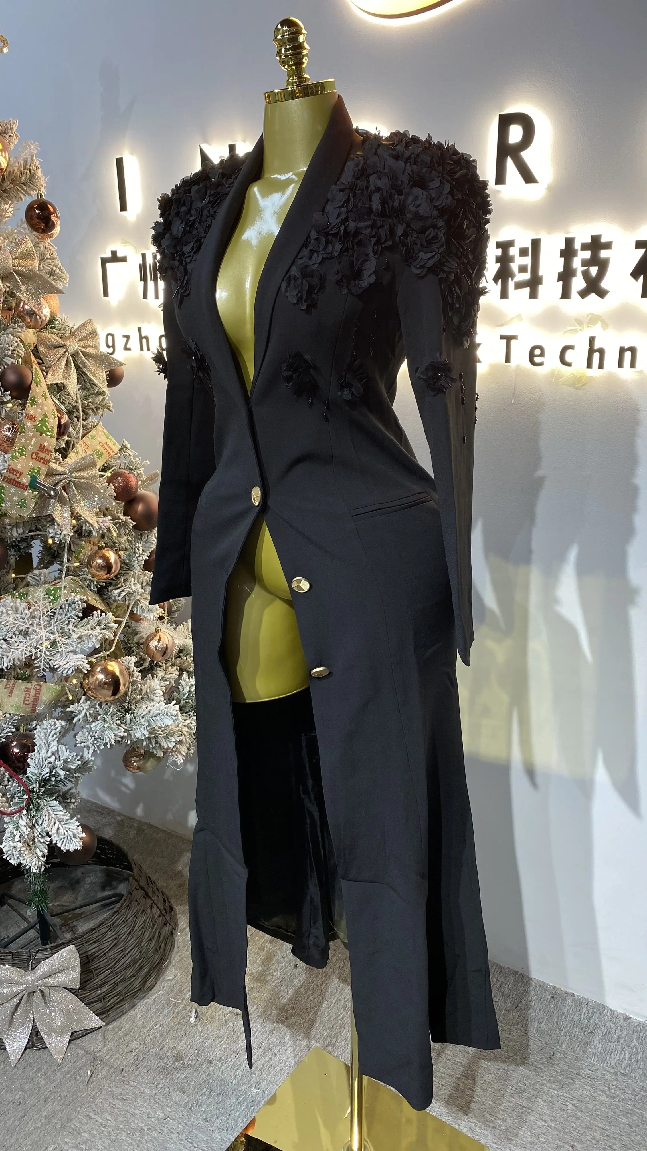 2026 High-Quality New Design Luxury Long Dress, Elegant Long-Sleeved Floral Maxi Evening Gown for Women-GZXX478