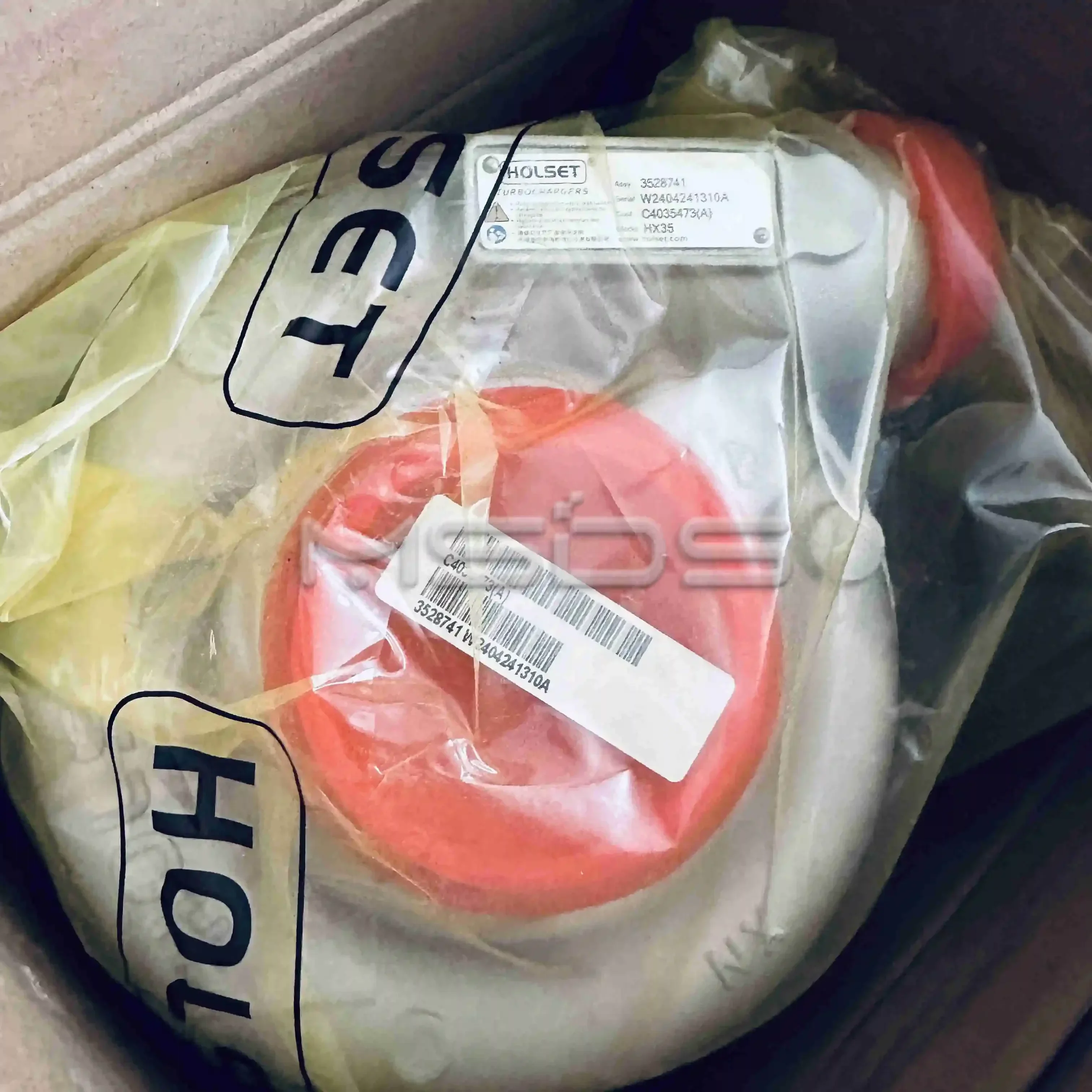 

Popular Hot sell Hot sell 6BT Cummins Engine Parts Turbocharger 4035473 3528741