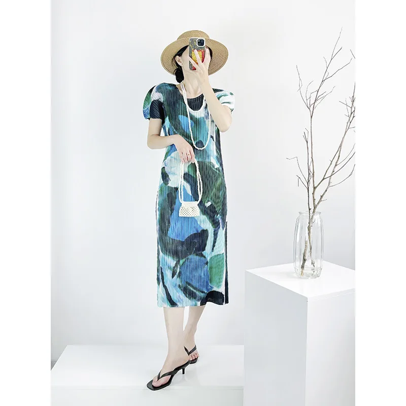 

Miyake Pleated Women's Casual Dress 2026 New Retro Ink Print Round Neck Short-sleeved Elegant Loose Pleated Long Skirt