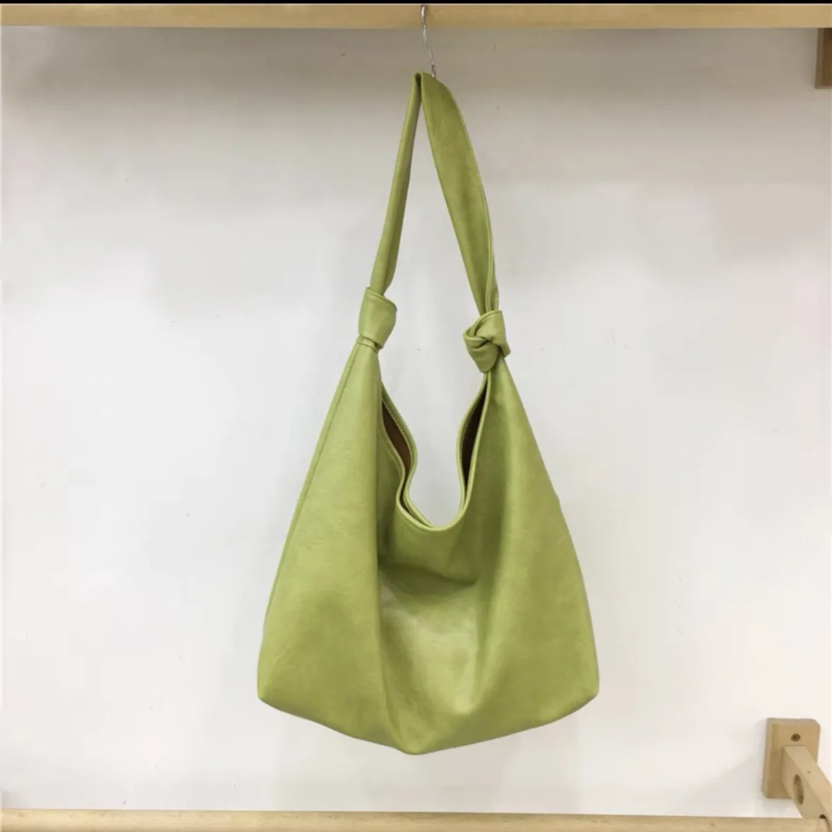 Stylish Solid Color Shoulder Bag Large Capacity Shopping Bag Commuter Tote Bag Versatile Casual Armpit Purses And Handbags