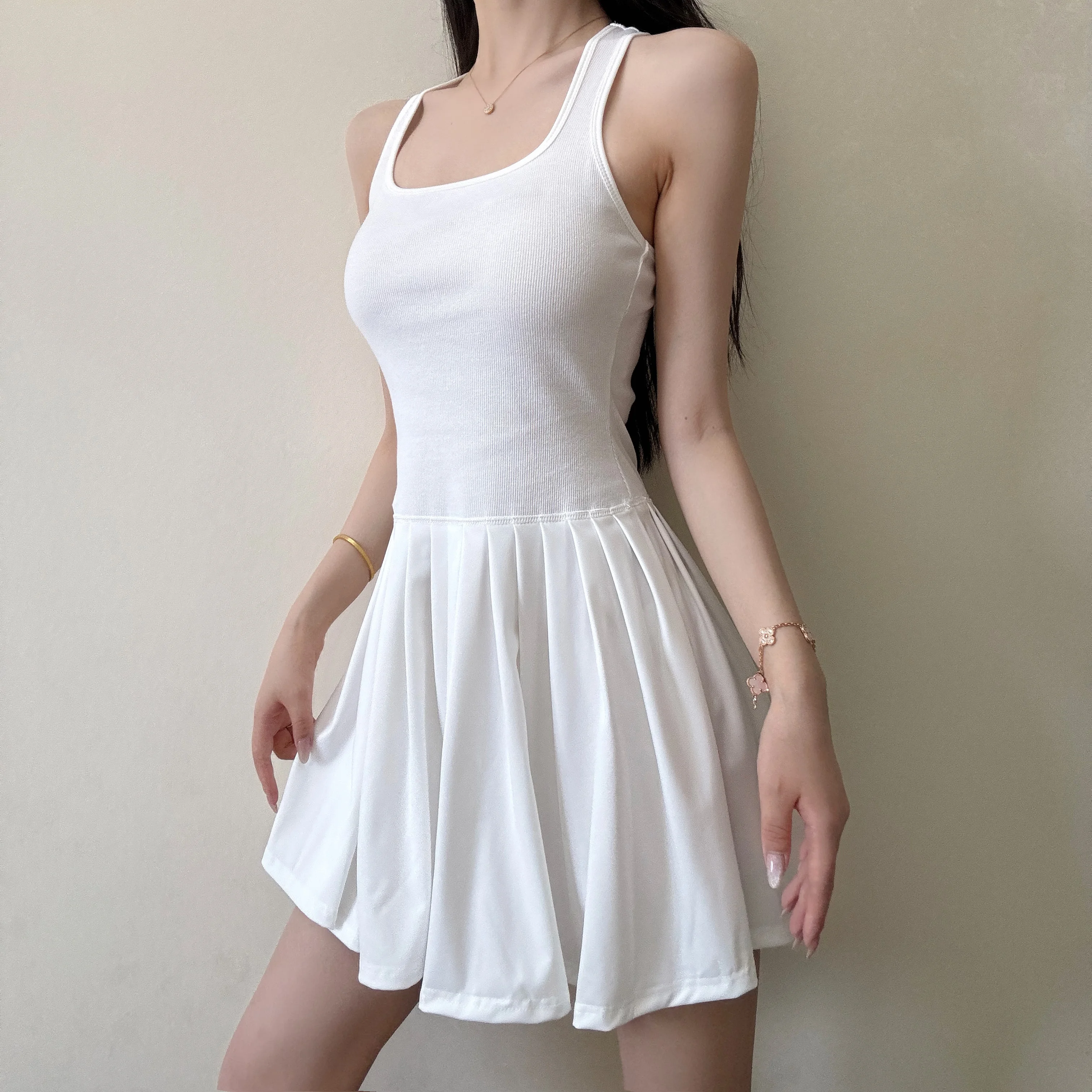 فستان أنيق موديل 2025 بياقة على شكل حرف U من نسيج قطني طويل للنساء مقصوص من الخلف وخصر منخفض وحاشية مطوي بدون أكمام فساتين قصيرة غير رسمية رداء كحلي #3