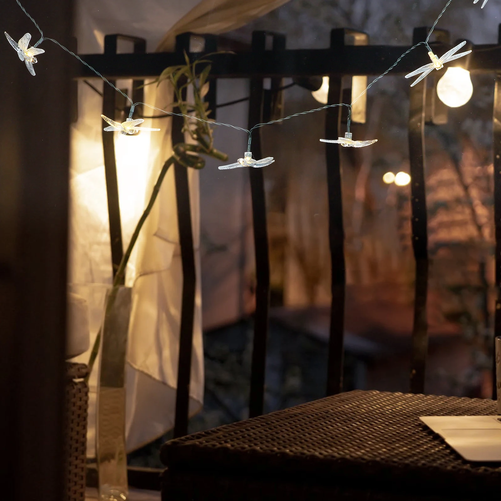 

30 LED Solar Dragonfly String Lights Bright Waterproof Fairy Lights for Garden Courtyard Decoration Outdoor Party