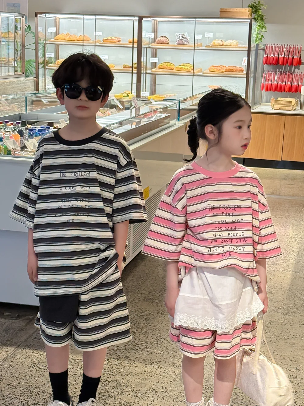 

2025 Summer New Children Short Sleeve Clothes Set Boys Girls Letter Striped T Shirts + Shorts 2pcs Suit Kids Thin Cotton Outfits