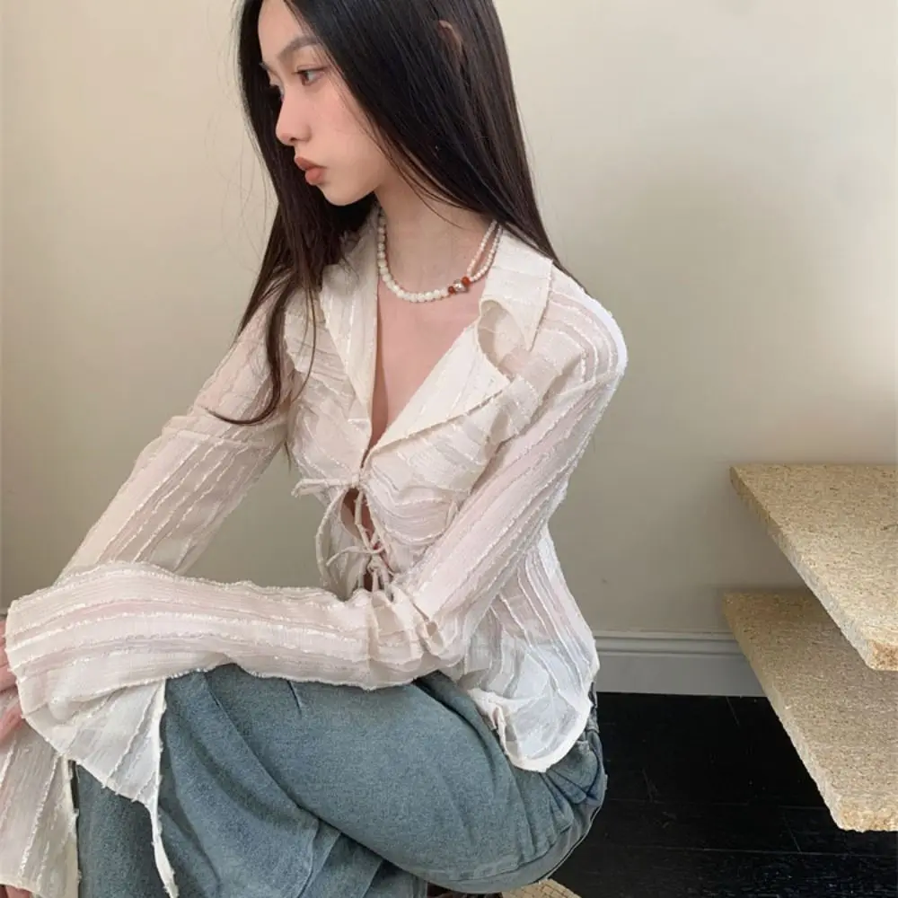 

Милая шифоновая солнцезащитная рубашка с v-образным вырезом, бежевая рубашка нестандартной формы на шнуровке, женская свободная сетчатая блузка с рюшами, женская
