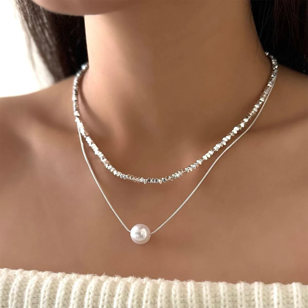 

Faux Pearl Pendant Necklace - Irregular Layered Choker for Women Trendy Minimalist Jewelry Dainty Luxury Collarbone Chain