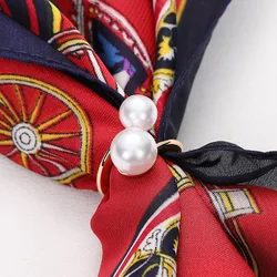 Women's Brooch Fashion Lady Simple Brooches Silk Scarf Jewelry Accessories Buckle Shawls Clips Female All-match Pearl Pins Gift