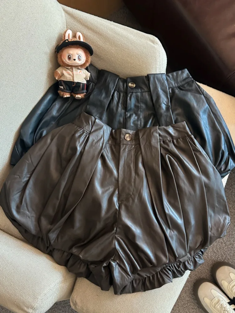 Retro PU leather flower bud shorts women's autumn winter new high waisted fashion niche personality A-line wide leg pants