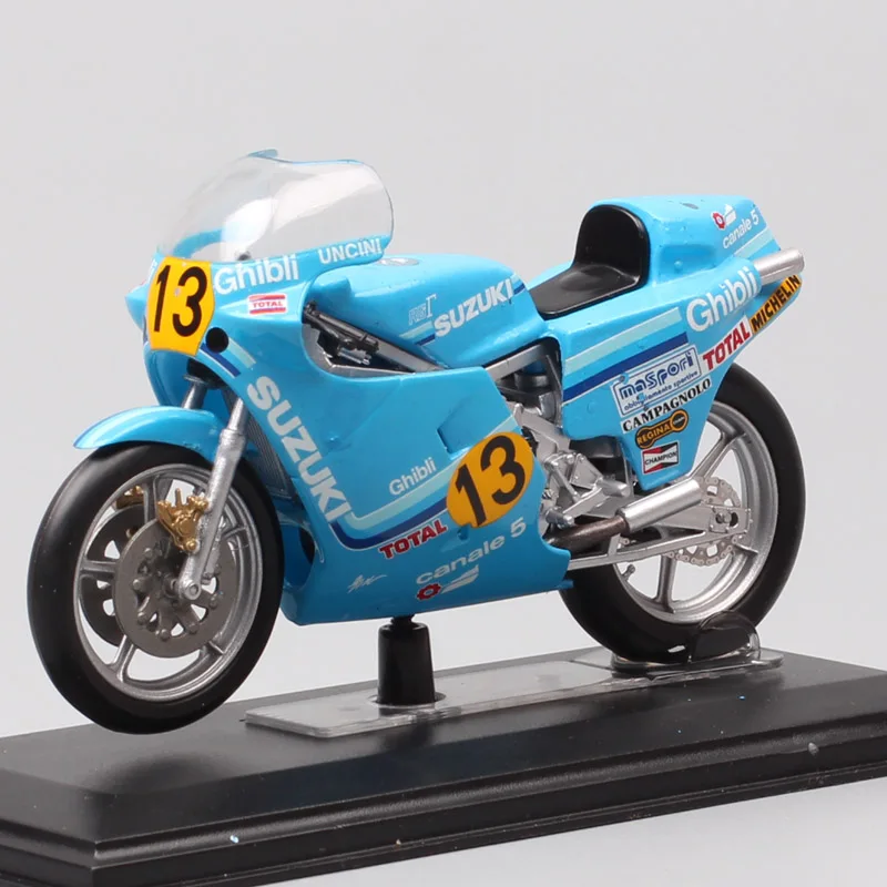 Italeri escala 1:22 suzuki rg 500 campeão do mundo 1982 piloto #13 franco uncini gp corrida bicicleta diecast brinquedo modelo de veículo motocicleta