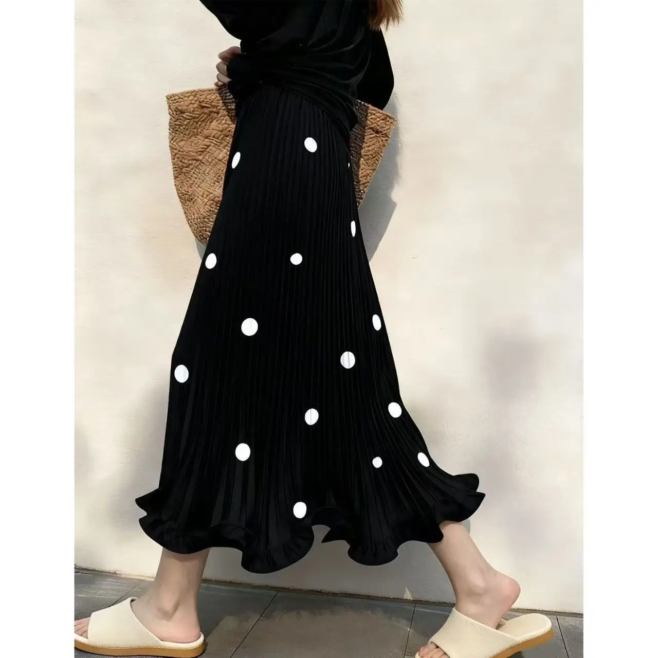 

Premium Polka Dot Skirt 2026 New High Waist Skinny Pleated Versatile Lazy Wind Medium and Long Skirt