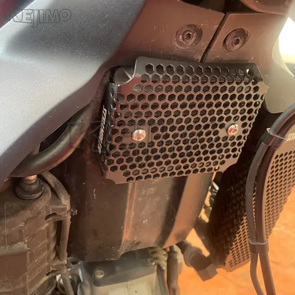 

For Ducati Scrambler 800 / Scrambler All Model 2015-2023-2024-2025-2026-2027 Motorcycle Rectifier Guard Grille Oil Cooler Cover