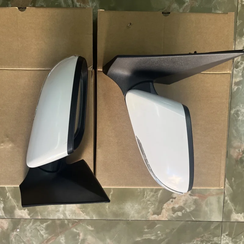 Рисунок 4 - Автомобильное зеркало заднего вида