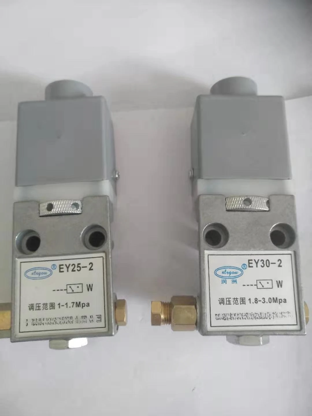 Pressure Switch EY25-2  molding machine,injection molding machine relay EY25-2,