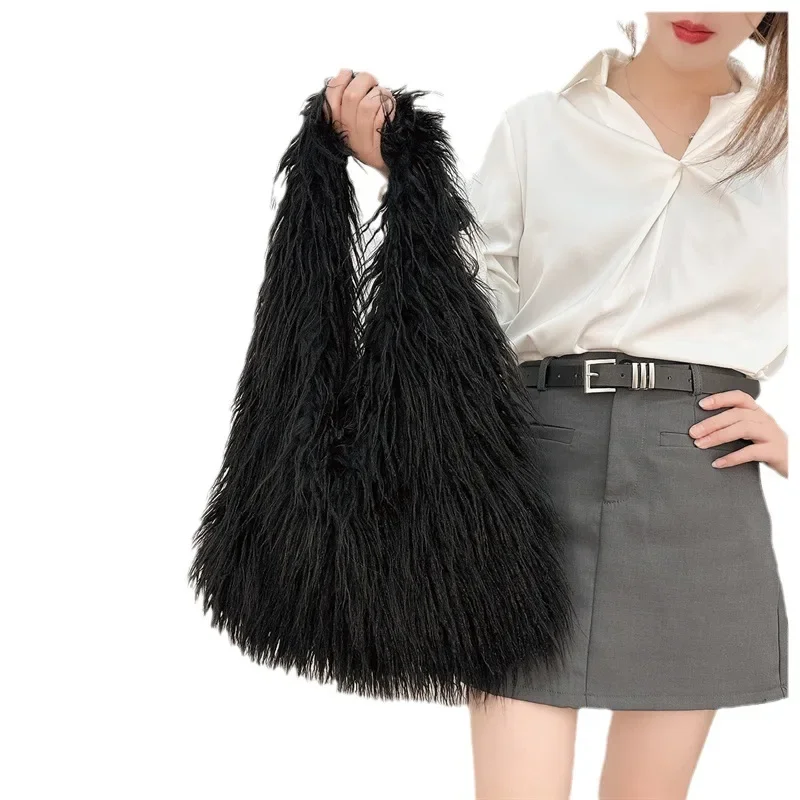 Retro Y2k Hot Girls Faux Fur Shoulder Bags Large Capacity Women Plush Underarm Bag Solid Color Ladies Fluffy Tote Handbags