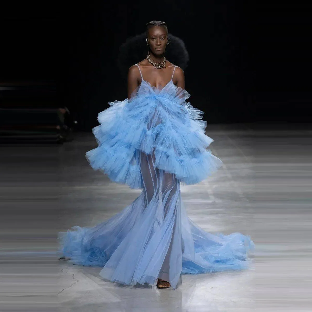 

High Fashion Blue Layered Tulle Dress Floor Length Puffy Party Dresses Spaghetti Custom Made See Through Ruffled Prom Gown