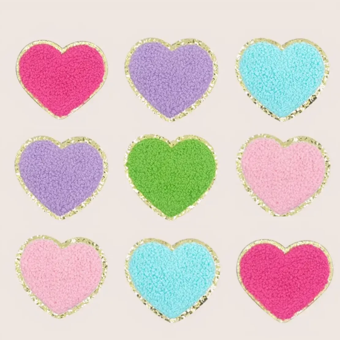 5 Stück/Set 5cm Herz-Chenille-Aufnäher mit Goldrand, bestickte Aufnäher zum Aufbügeln für DIY-Nähprojekte, Applikationen und Kleidungszubehör – Detail 2