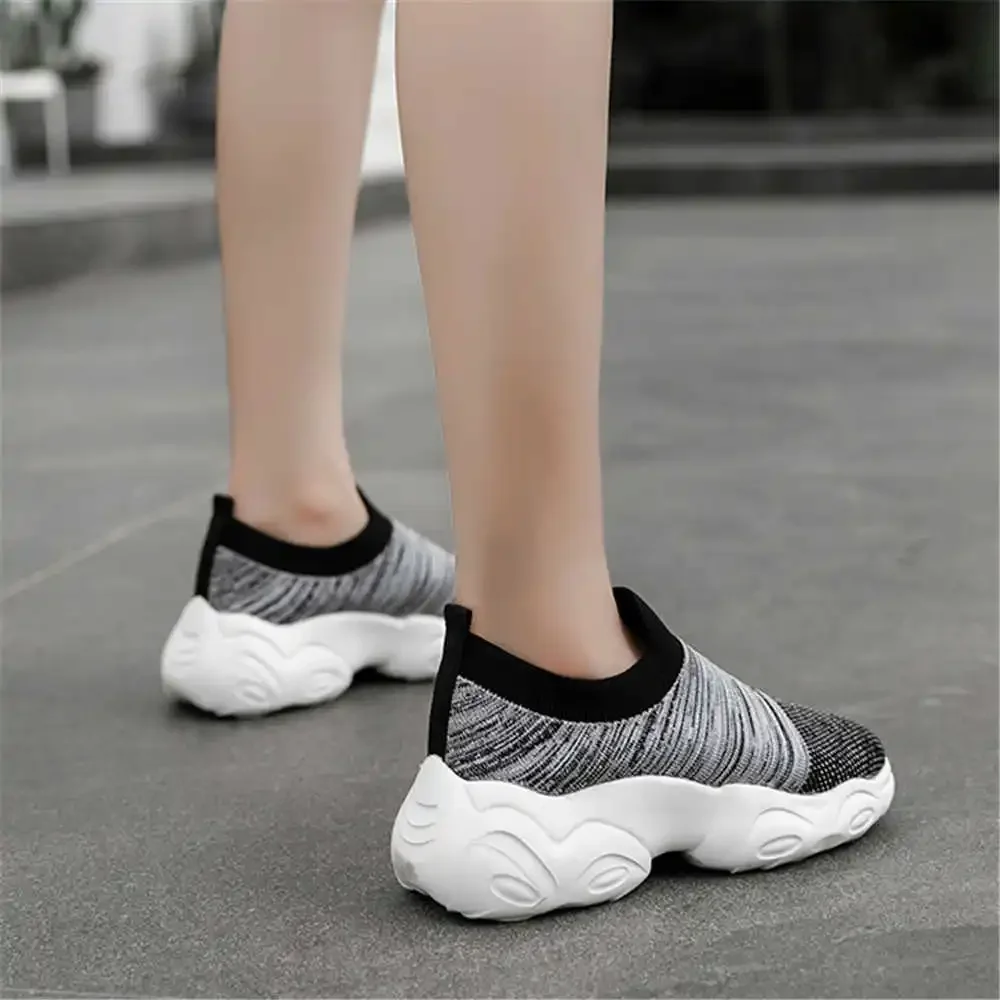 

Кроссовки большого размера с цветной подошвой, спортивные женские тканые красивые туфли большого размера, женские импортные туфли Sapatos, 2025лето