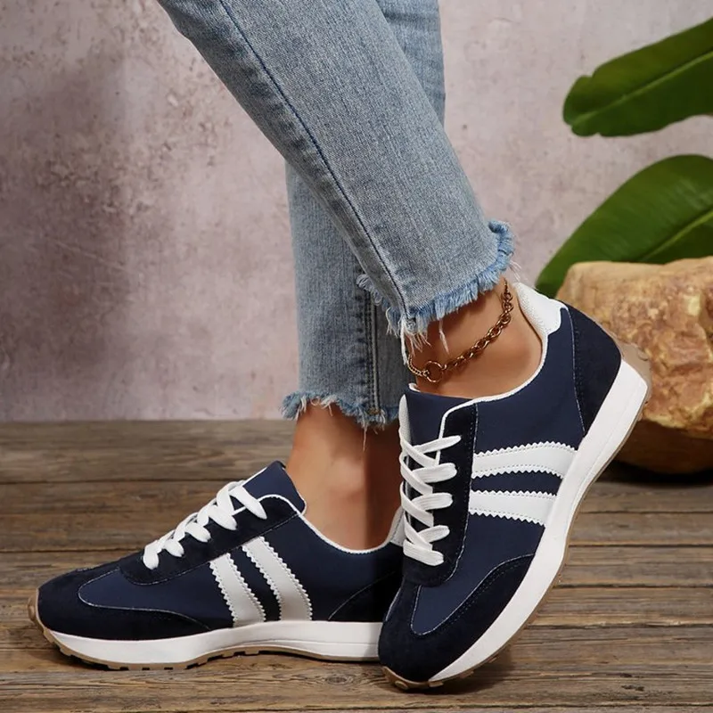 2026 New Women Chunky Sneakers Platform Casual Fashionable Sneakers Lightweight Soft Bottom Running Shoes Summer Mesh Sneakers