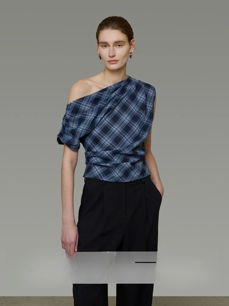 

Летняя женская рубашка в клетку с асимметричным вырезом на плече, коротким рукавом, приталенная, стильный топ Unsoken2026, новинка