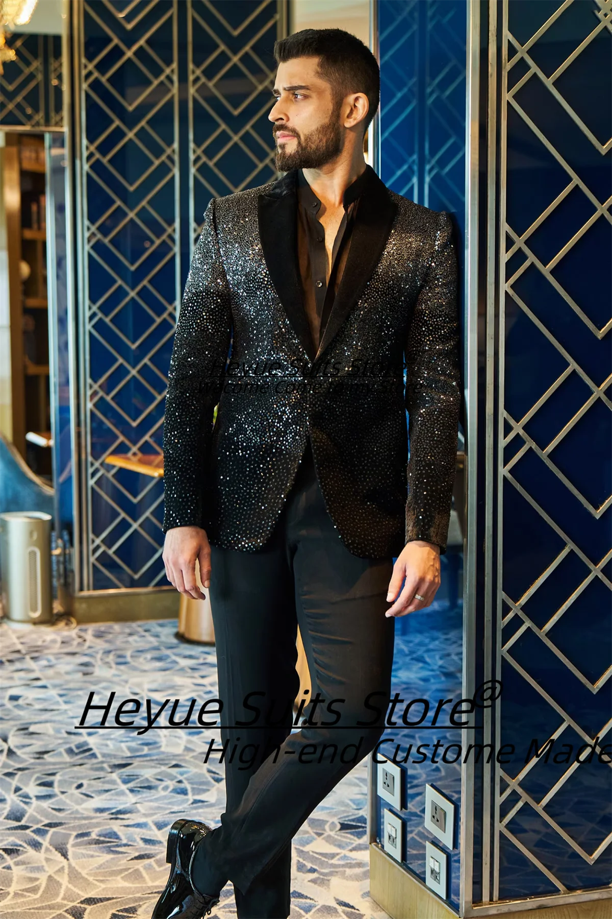 Luxuly Black Velvet Embellished Rhinestone Men Suits Customized Slim Peak Lapel Groom Wedding Tuxedos 2 Pieces Sets Ropa Hombre