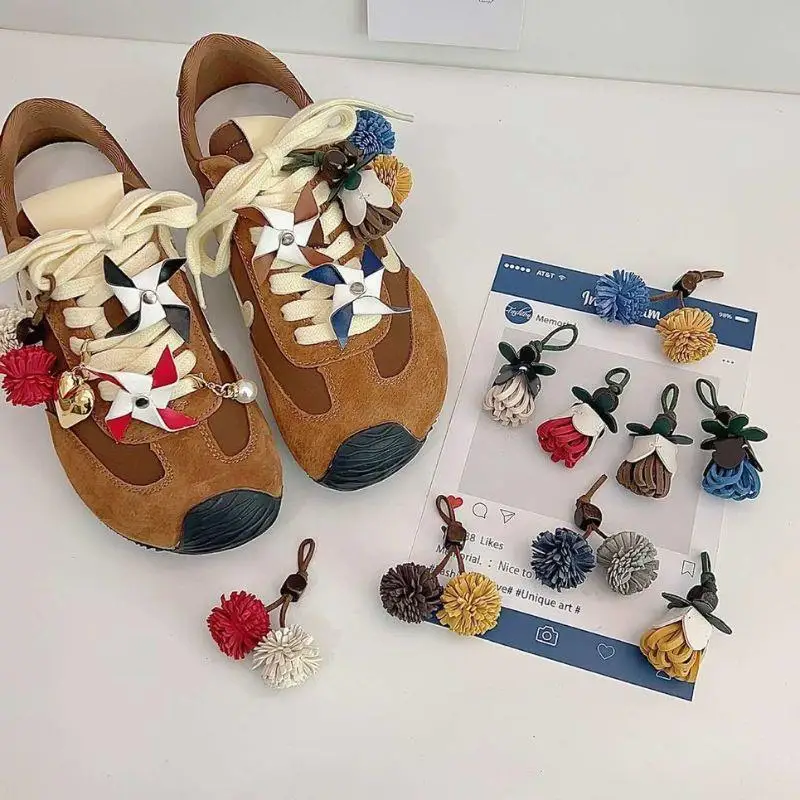 

1Pcs Autumn Winter Maillard Tassel Pendant Shoe Charms Leather Flower Shoelace Buckle Sports Shoe Decoration Accessory Buckle