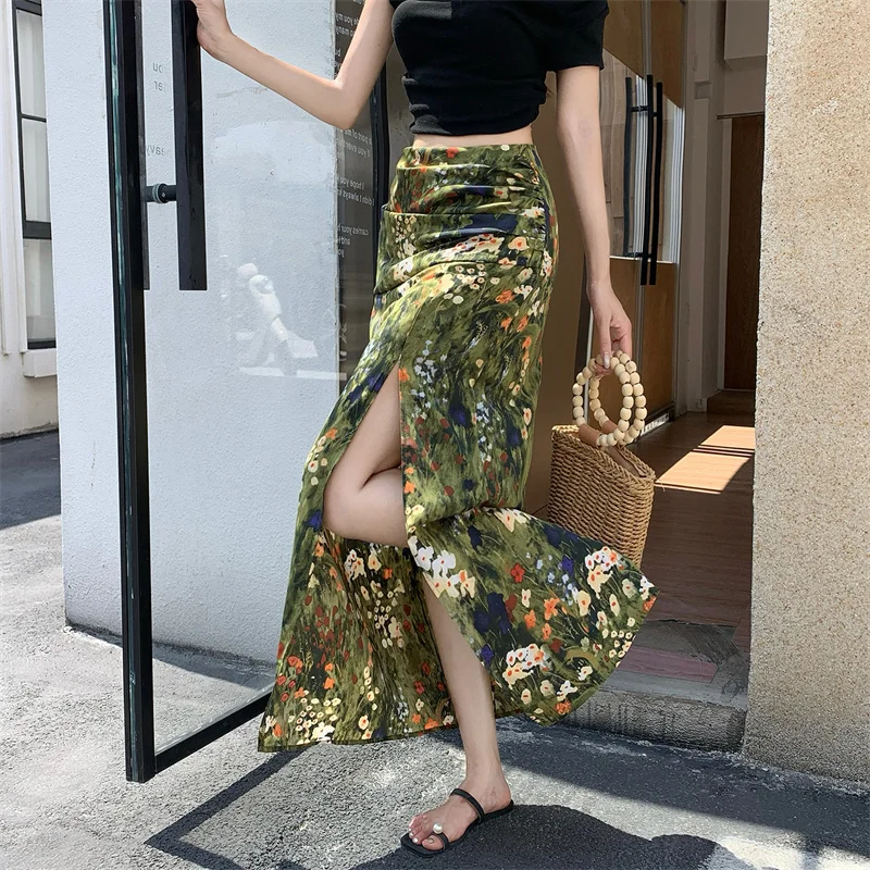 YZJNH 2026 Summer New Half length Skirt Drop Feeling A-line Retro Split Hip Wrapping Skirt Oil Painting Floral Print Skirt